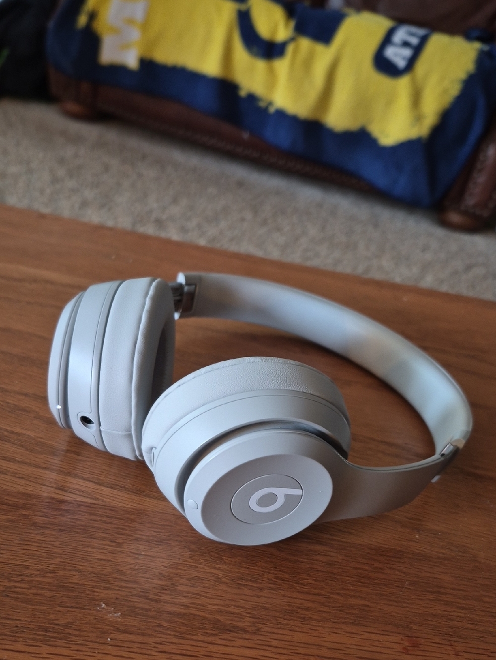 Beats by Dre Solo3 Wireless Headphones - Light Gray